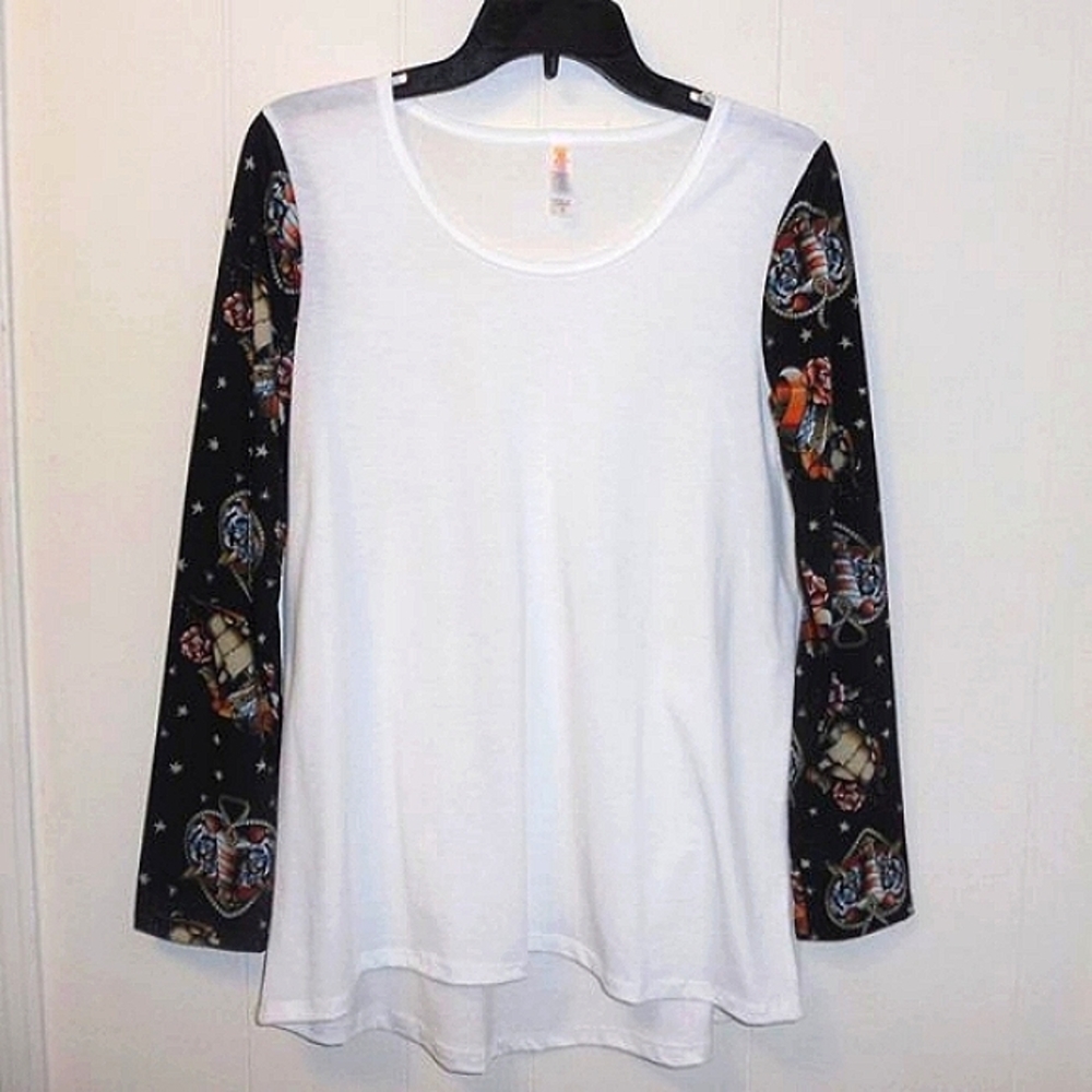 LuLaRoe Randy Shirt White Nautical print M NWOT